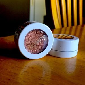 Colourpop Super Shock Shadow in Amaze